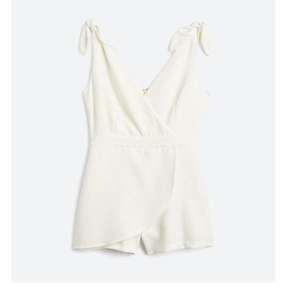 BCBGeneration Romper - Picture 6 of 9